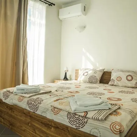 Hotel арапя